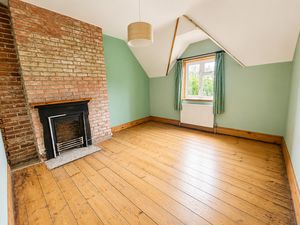 Bedroom- click for photo gallery